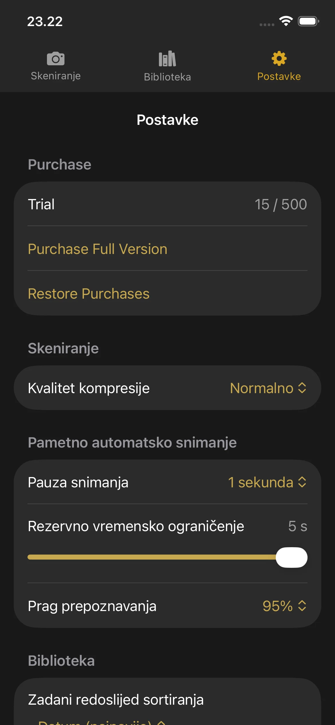 Knut app Settings view showing compression quality selector, auto-capture toggle, camera lens picker, and trial status.