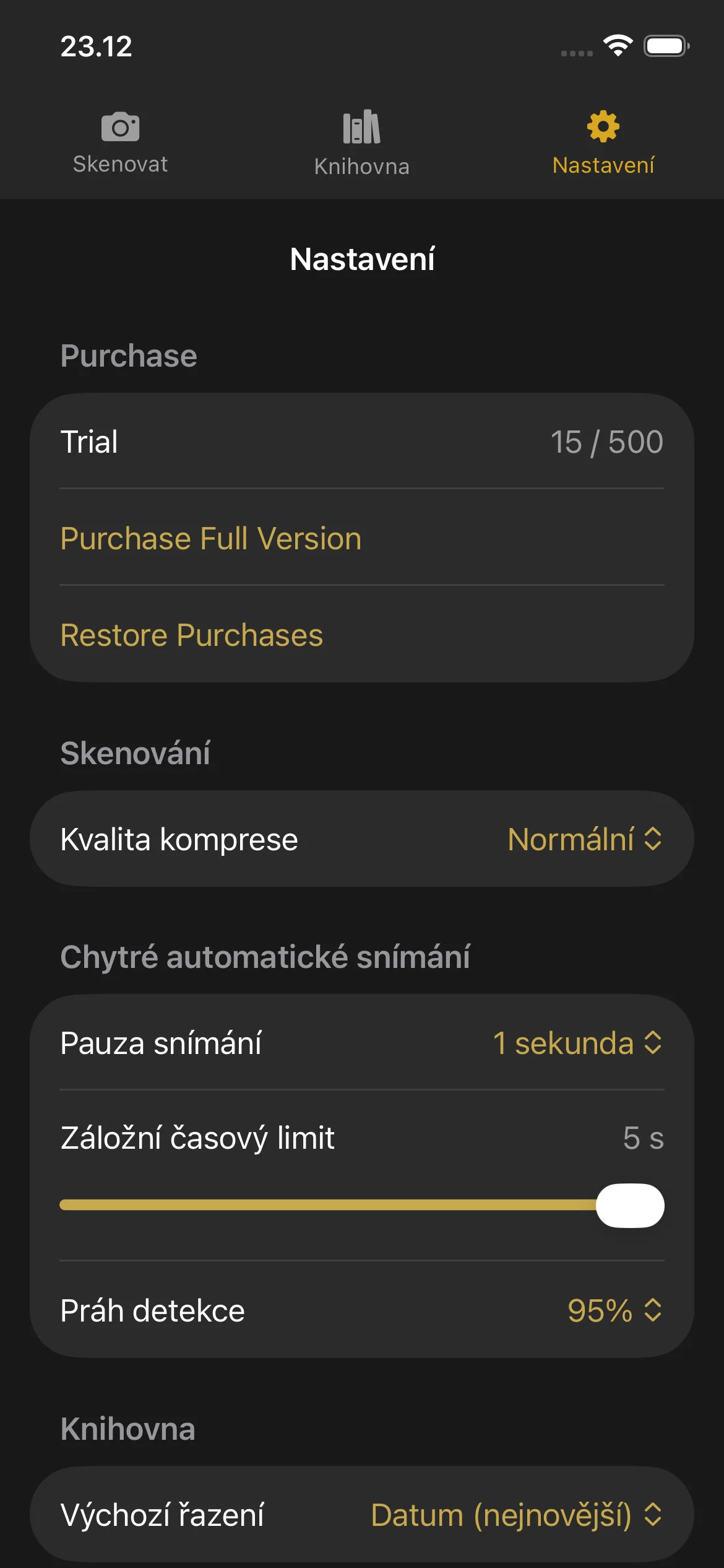 Knut app Settings view showing compression quality selector, auto-capture toggle, camera lens picker, and trial status.