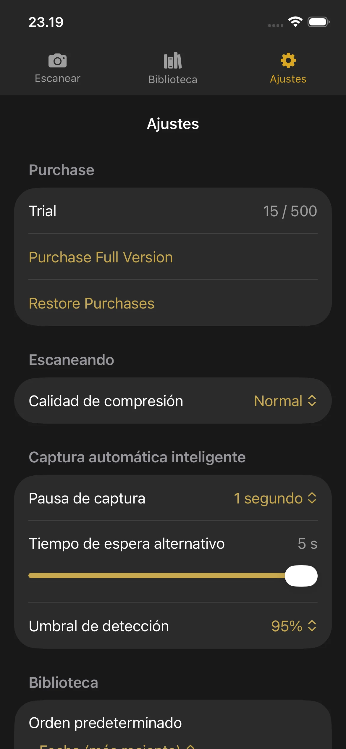 Knut app Settings view showing compression quality selector, auto-capture toggle, camera lens picker, and trial status.