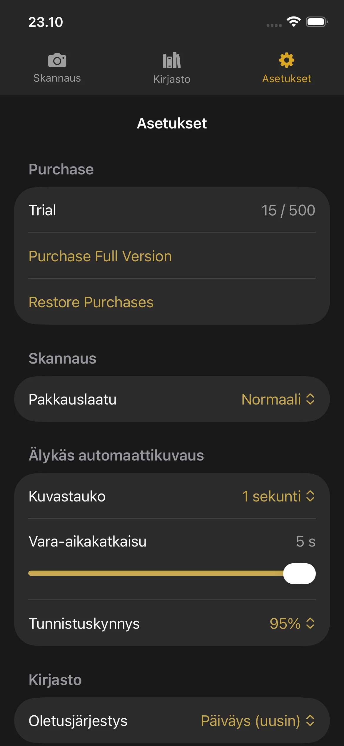 Knut app Settings view showing compression quality selector, auto-capture toggle, camera lens picker, and trial status.