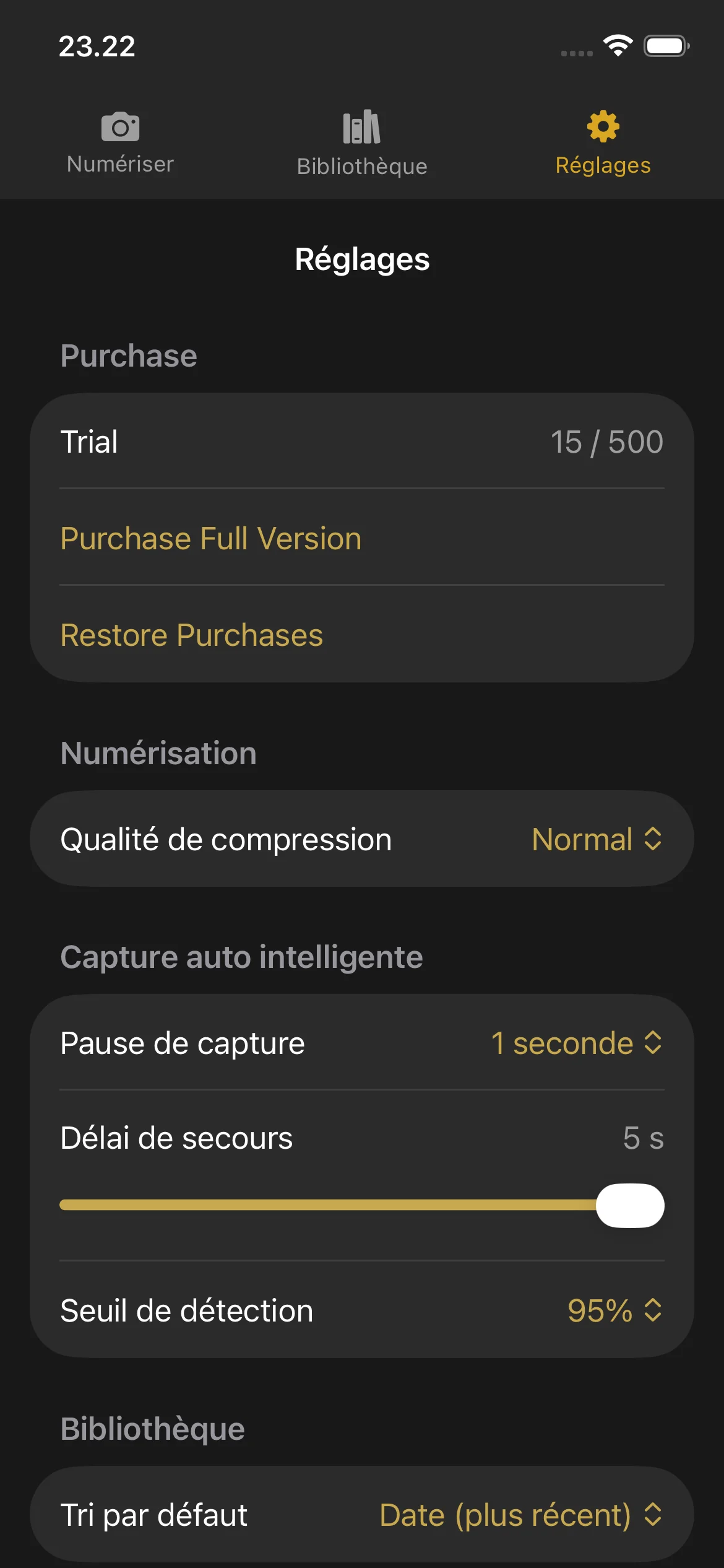 Knut app Settings view showing compression quality selector, auto-capture toggle, camera lens picker, and trial status.