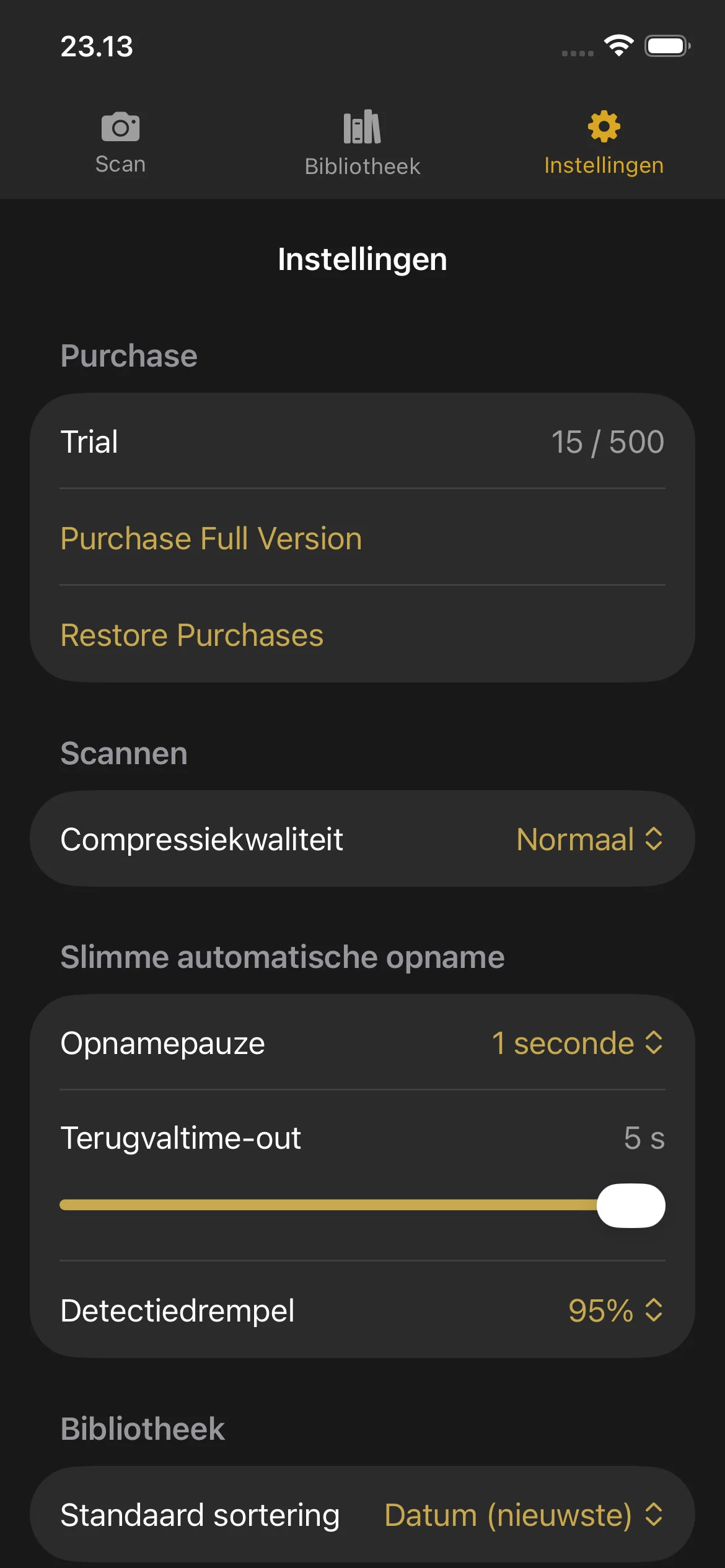 Knut app Settings view showing compression quality selector, auto-capture toggle, camera lens picker, and trial status.