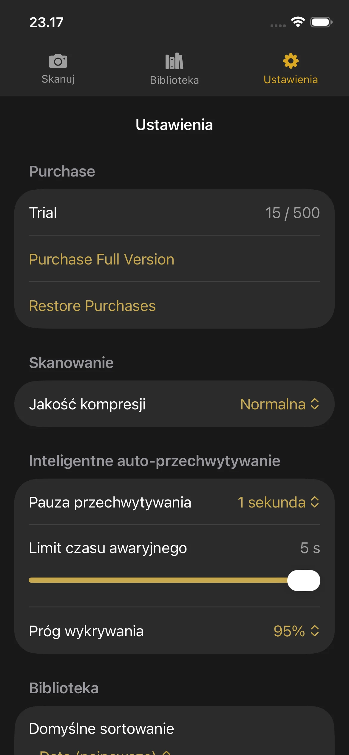 Knut app Settings view showing compression quality selector, auto-capture toggle, camera lens picker, and trial status.