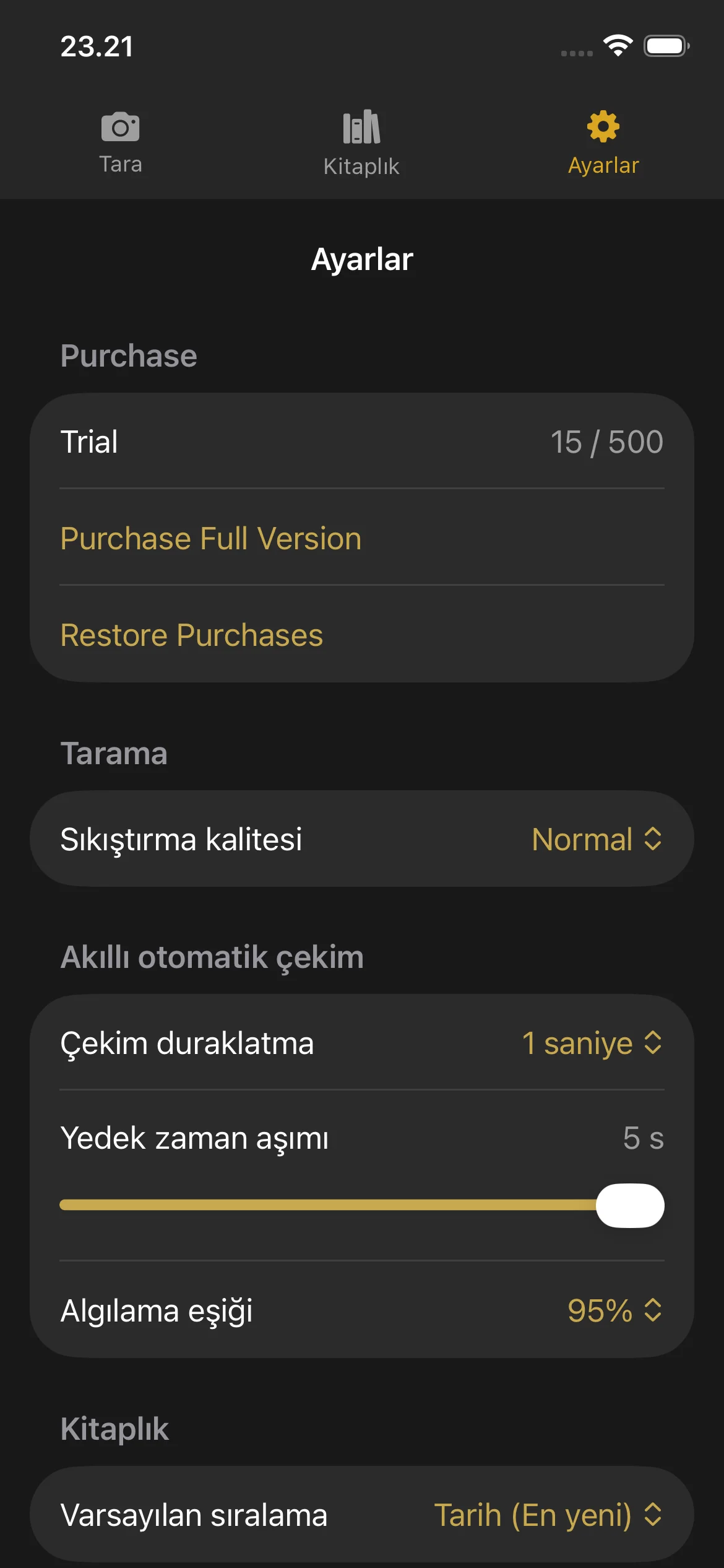 Knut app Settings view showing compression quality selector, auto-capture toggle, camera lens picker, and trial status.