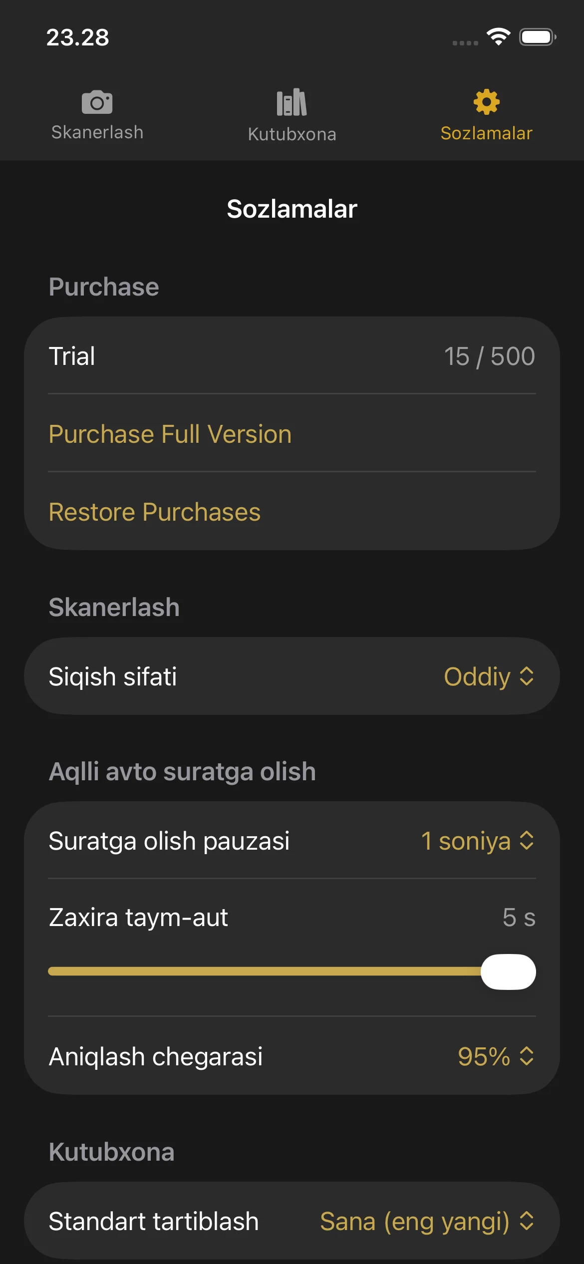 Knut app Settings view showing compression quality selector, auto-capture toggle, camera lens picker, and trial status.